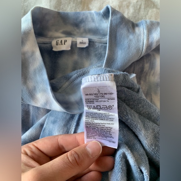 Mock neck shift sweatshirt dress in tie dye. - Picture 4 of 5